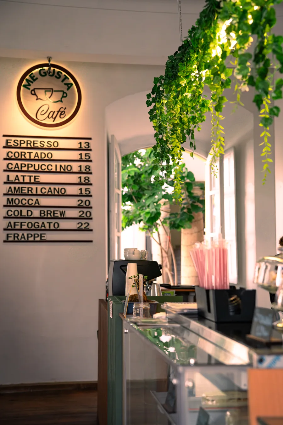 Me Gusta Café courtyard